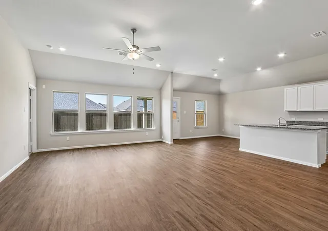 Photo 3 of Sale Pending at 3300 Royal Forest Dr, Denton, TX 76208 | MLS# 21198304 | Listing updated on 2026-09-08