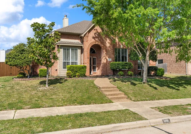 Photo 3 of Single family home for sale at 3905 Lakeside Dr, Rowlett, TX 75088 | MLS# 21218610 | Listing updated on 2026-09-09