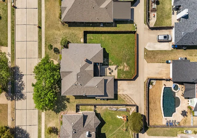 Photo 3 of Single family home for sale at 3905 Lakeside Dr, Rowlett, TX 75088 | MLS# 21218610 | Listing updated on 2026-09-09