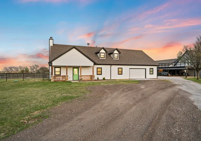 Photo 4 of Single family home for sale at 7384 Rector Rd, Sanger, TX 76266 | MLS# 21195411 | Listing updated on 2026-09-10