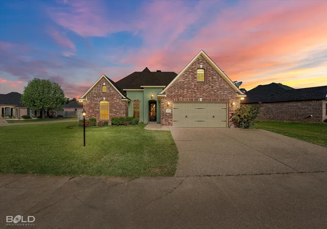 Photo 2 of Single family home for sale at 9672 Heron Springs Dr, Shreveport, LA 71106 | MLS# 21218790 | Listing updated on 2026-10-06