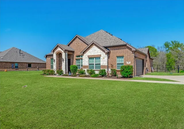 Photo 2 of Single family home for sale at 747 Hickory Ln, Royse City, TX 75189 | MLS# 21216595 | Listing updated on 2026-09-13