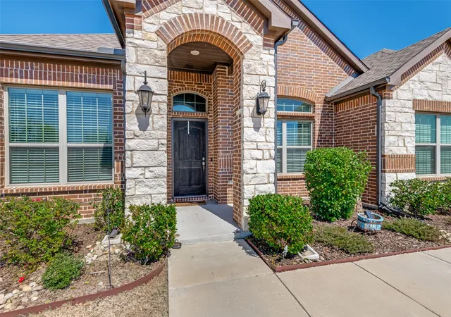 Photo 3 of Single family home for sale at 747 Hickory Ln, Royse City, TX 75189 | MLS# 21216595 | Listing updated on 2026-09-13