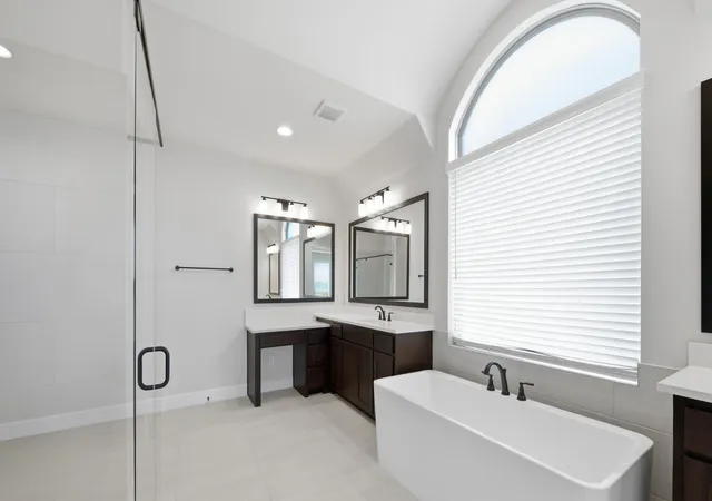 Photo 1 of Sale Pending at 7329 Wayward Wind Dr, Fort Worth, TX 76179 | MLS# 21219300 | Listing updated on 2026-09-11