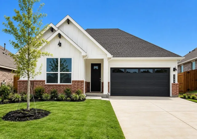 Photo 1 of Single family home for sale at 2709 Flycatcher Dr, Denton, TX 76205 | MLS# 21217196 | Listing updated on 2026-09-11
