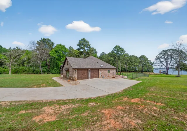Photo 3 of Single family home for sale at 10227 County Road 4101, Frankston, TX 75763 | MLS# 21218943 | Listing updated on 2026-09-27
