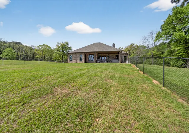 Photo 4 of Single family home for sale at 10227 County Road 4101, Frankston, TX 75763 | MLS# 21218943 | Listing updated on 2026-09-27