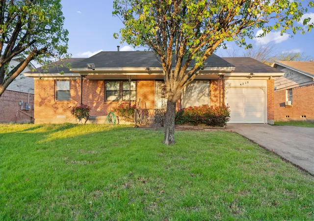 Photo 1 of Sale Pending at 4215 Elk Horn Trl, Dallas, TX 75216 | MLS# 21212084 | Listing updated on 2026-09-08