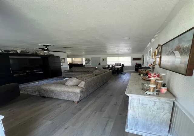 Photo 3 of Single family home for sale at 200 33rd St, Mineral Wells, TX 76067 | MLS# 21219900 | Listing updated on 2026-09-14