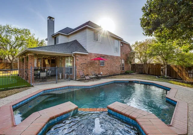 Photo 3 of Single family home for sale at 1505 Kingsbrook Cir, Mc Kinney, TX 75072 | MLS# 21219976 | Listing updated on 2026-07-30