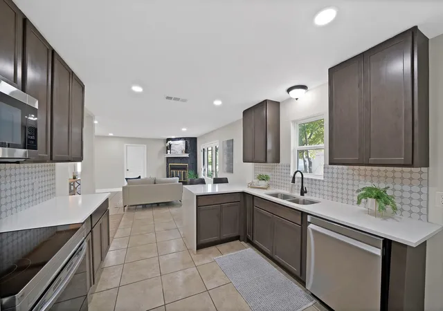 Photo 4 of Single family home for sale at 1213 Walker Dr, Hurst, TX 76053 | MLS# 21220129 | Listing updated on 2026-10-01