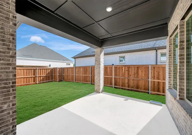 Photo 2 of Single family home for sale at 2081 Pine Grove Ln, Arlington, TX 76005 | MLS# 21220208 | Listing updated on 2026-10-04