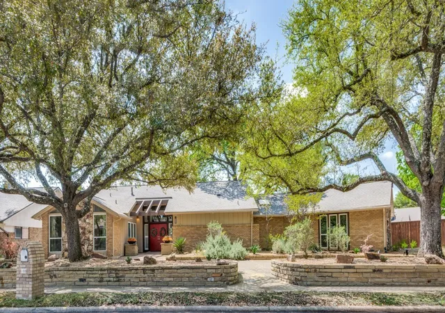 Photo 1 of Single family home for sale at 108 Wellesley Dr, Irving, TX 75062 | MLS# 21186451 | Listing updated on 2026-09-11