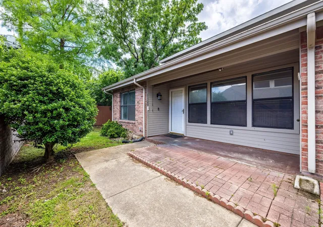 Photo 3 of Sale Pending at 1120 Forest Creek St, Benbrook, TX 76126 | MLS# 21217815 | Listing updated on 2026-09-08