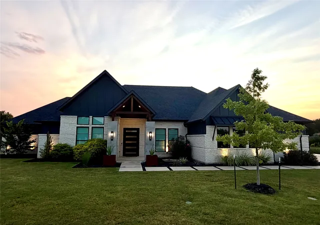 Photo 1 of Single family home for sale at 219 Kate Ct, Argyle, TX 76226 | MLS# 21219782 | Listing updated on 2026-09-12