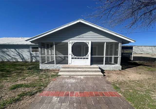 Photo 1 of Single family home for sale at 302 W Ripley St, Coleman, TX 76834 | MLS# 21220786 | Listing updated on 2026-09-21