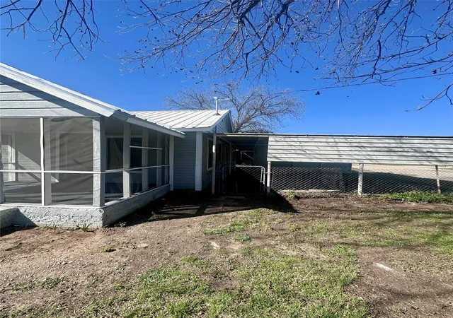 Photo 2 of Single family home for sale at 302 W Ripley St, Coleman, TX 76834 | MLS# 21220786 | Listing updated on 2026-09-21
