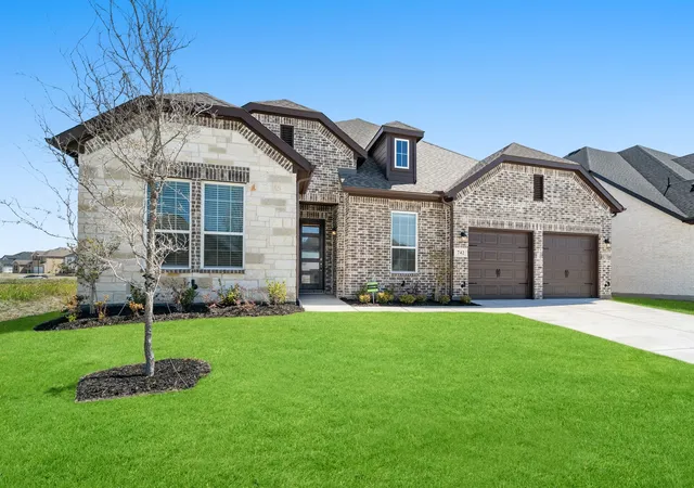 Photo 3 of Sale Pending at 742 Oak St, Lavon, TX 75166 | MLS# 21220834 | Listing updated on 2026-09-14