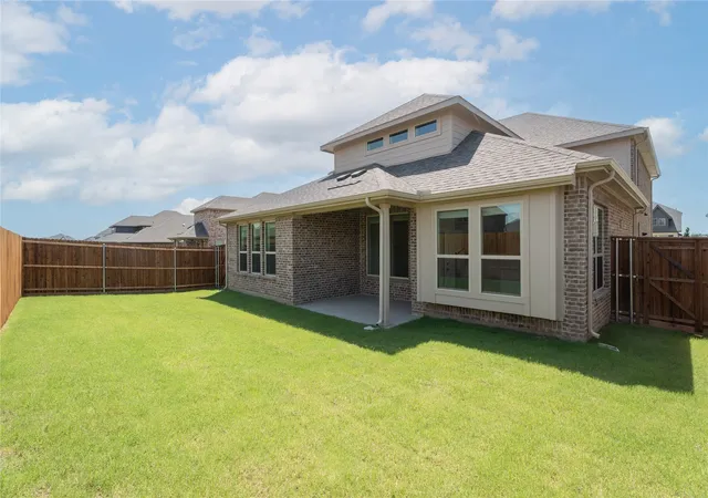Photo 2 of Single family home for sale at 2225 Valencia Dr, Little Elm, TX 75068 | MLS# 21221058 | Listing updated on 2026-09-13