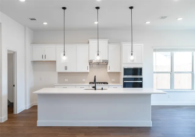Photo 3 of Single family home for sale at 2225 Valencia Dr, Little Elm, TX 75068 | MLS# 21221058 | Listing updated on 2026-09-13