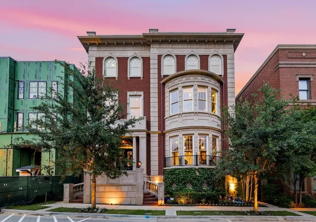 Single family home for sale at 201 Park Ridge Blvd, Southlake, TX 76092 | MLS# 21125607