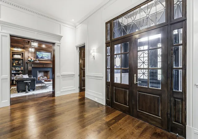 Photo 2 of Single family home for sale at 201 Park Ridge Blvd, Southlake, TX 76092 | MLS# 21125607 | Listing updated on 2026-10-07