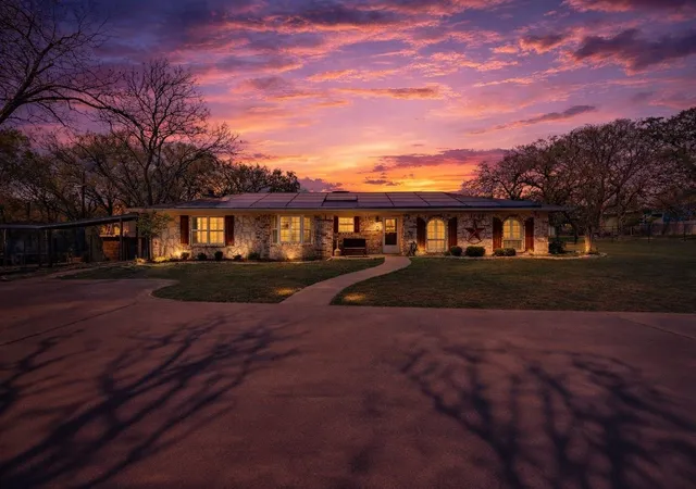 Photo 3 of Single family home for sale at 2263 Dicey Rd, Weatherford, TX 76085 | MLS# 21221093 | Listing updated on 2026-09-14