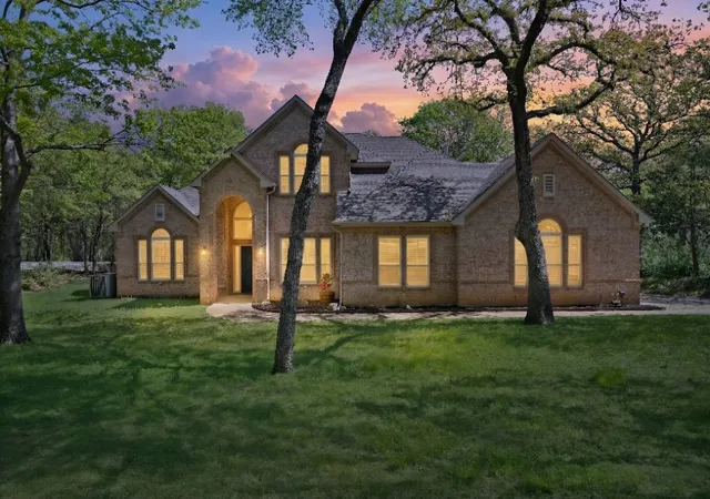 Photo 1 of Sale Pending at 621 Diamond Point Dr, Little Elm, TX 75068 | MLS# 21210456 | Listing updated on 2026-07-31