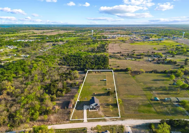 Photo 1 of Sale Pending at 641 Countess Rd, Quinlan, TX 75474 | MLS# 21221449 | Listing updated on 2026-09-10