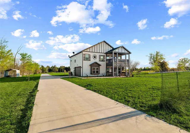 Photo 2 of Sale Pending at 641 Countess Rd, Quinlan, TX 75474 | MLS# 21221449 | Listing updated on 2026-09-10