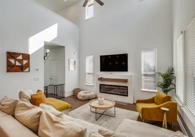 Photo 3 of Single family home for sale at 8507 Craig Mews, Rowlett, TX 75089 | MLS# 21221938 | Listing updated on 2026-08-01