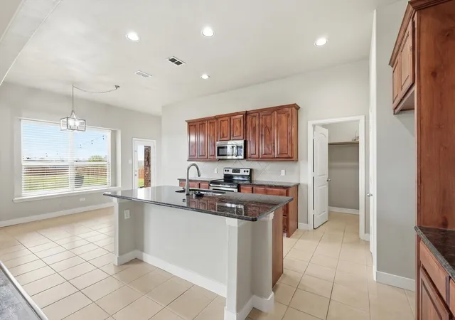 Photo 3 of Single family home for sale at 105 Devonshire Dr, Waxahachie, TX 75167 | MLS# 21220474 | Listing updated on 2026-10-02