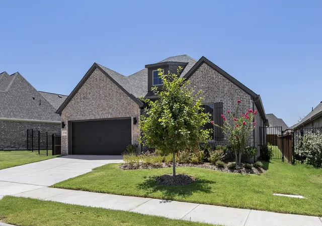 Photo 2 of Single family home for sale at 1733 Hillside Stroll Dr, Lavon, TX 75166 | MLS# 21222065 | Listing updated on 2026-09-09
