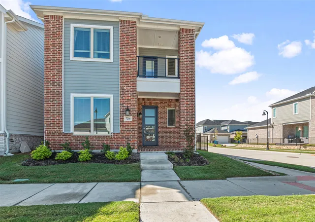 Photo 2 of Single family home for sale at 7216 Palisades Dr, Rowlett, TX 75088 | MLS# 21219734 | Listing updated on 2026-09-11