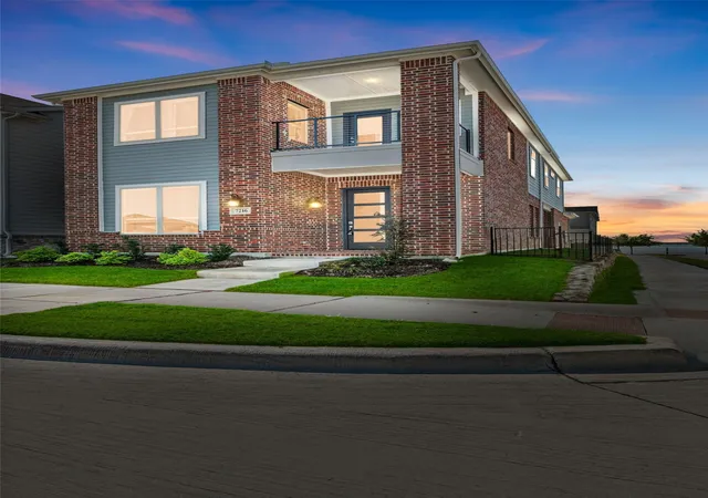 Photo 3 of Single family home for sale at 7216 Palisades Dr, Rowlett, TX 75088 | MLS# 21219734 | Listing updated on 2026-09-11