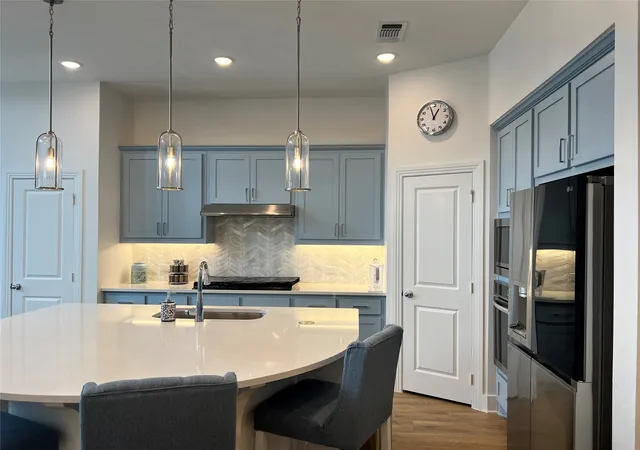 Photo 4 of Townhouse for sale at 3737 Bel Air Blvd, Sherman, TX 75090 | MLS# 21222213 | Listing updated on 2026-09-09