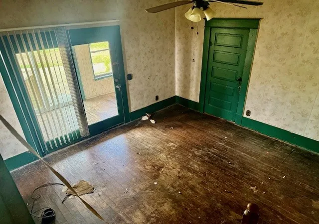 Photo 3 of Single family home for sale at 950 W Bonham Ave, Cooper, TX 75432 | MLS# 21217991 | Listing updated on 2026-09-12