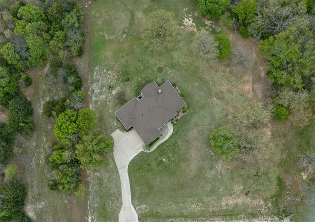 Photo 2 of Single family home for sale at 208 Ellis Creek Dr, Weatherford, TX 76085 | MLS# 21222387 | Listing updated on 2026-09-09