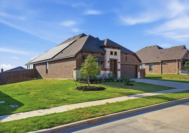 Single family home for sale at 6505 Molly Anita Dr, Joshua, TX 76058 | MLS# 21219704