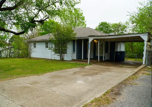 Photo 2 of Single family home for sale at 403 N Fairview St, Keene, TX 76059 | MLS# 21222867 | Listing updated on 2026-09-11