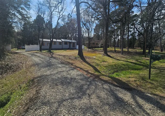 Photo 2 of Single family home for sale at 5905 Jefferson Paige Rd, Shreveport, LA 71119 | MLS# 21222880 | Listing updated on 2026-09-14
