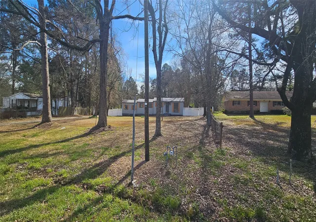 Photo 3 of Single family home for sale at 5905 Jefferson Paige Rd, Shreveport, LA 71119 | MLS# 21222880 | Listing updated on 2026-09-14
