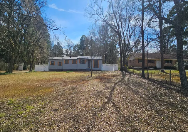 Photo 3 of Single family home for sale at 5905 Jefferson Paige Rd, Shreveport, LA 71119 | MLS# 21222880 | Listing updated on 2026-09-14