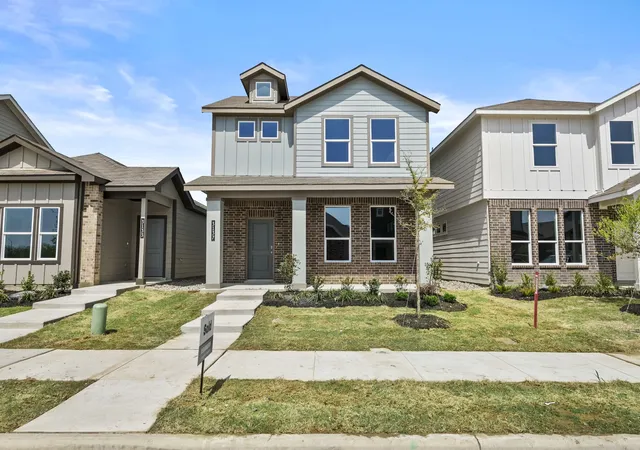 Photo 2 of Sale Pending at 3137 Maple Orchard Ln, Fort Worth, TX 76140 | MLS# 21223067 | Listing updated on 2026-07-31