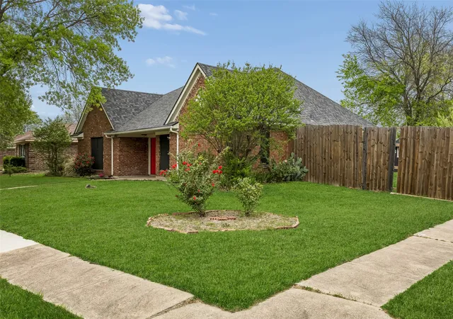 Photo 2 of Sale Pending at 2221 Brookside Dr, Rowlett, TX 75088 | MLS# 21222458 | Listing updated on 2026-09-08