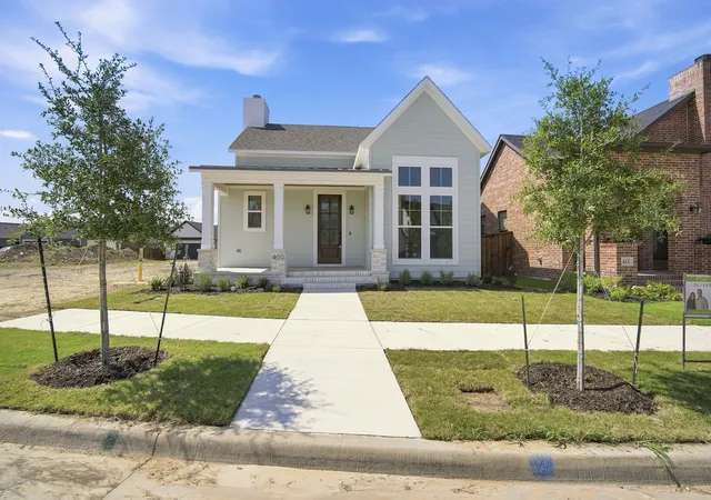 Photo 2 of Single family home for sale at 409 Garrett Wy, Midlothian, TX 76065 | MLS# 21223787 | Listing updated on 2026-10-05