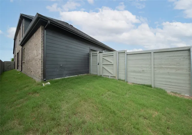 Photo 2 of Single family home for sale at 8805 Acorn Ave, Justin, TX 76247 | MLS# 21224432 | Listing updated on 2026-09-14
