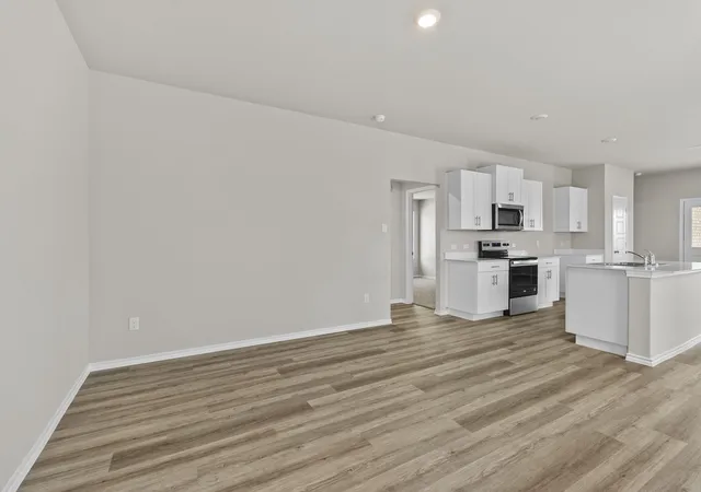 Photo 4 of Single family home for sale at 504 Marsh St, Cleburne, TX 76033 | MLS# 21224454 | Listing updated on 2026-10-20