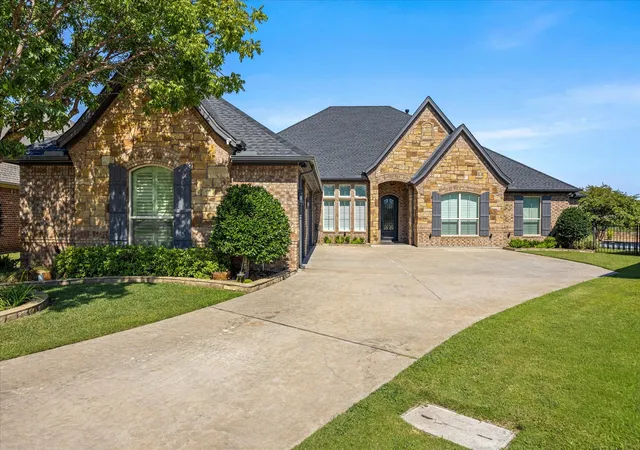 Photo 3 of Single family home for sale at 1203 Huntington Cove Ct, Granbury, TX 76048 | MLS# 21224756 | Listing updated on 2026-09-12