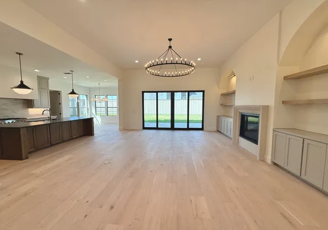 Photo 4 of Single family home for sale at 2018 Payton Wy, Pottsboro, TX 75076 | MLS# 21225223 | Listing updated on 2026-09-08